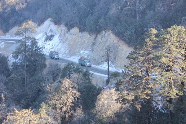 Bhutan ehirleraras Yol